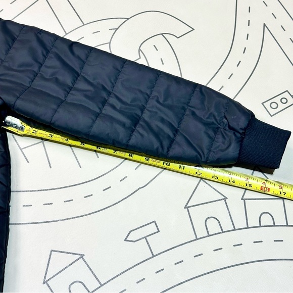 The North Face Boys' Black Jacket - Picture 7 of 10